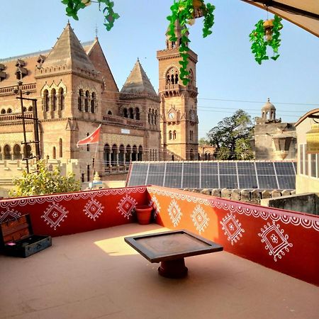 Prag View Heritage Homestay Bhuj Luaran gambar