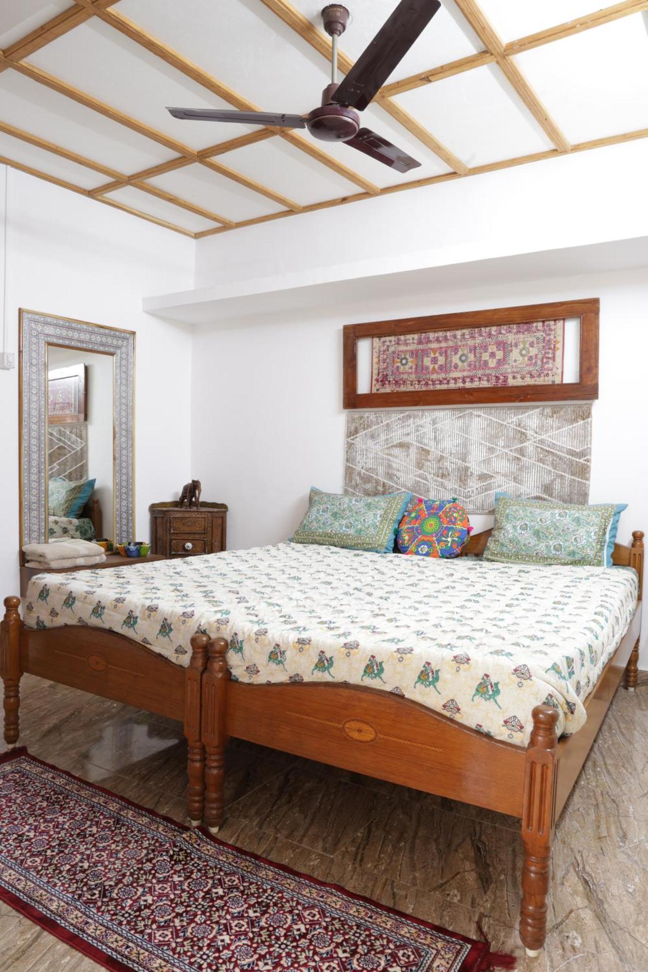 Prag View Heritage Homestay Bhuj Luaran gambar