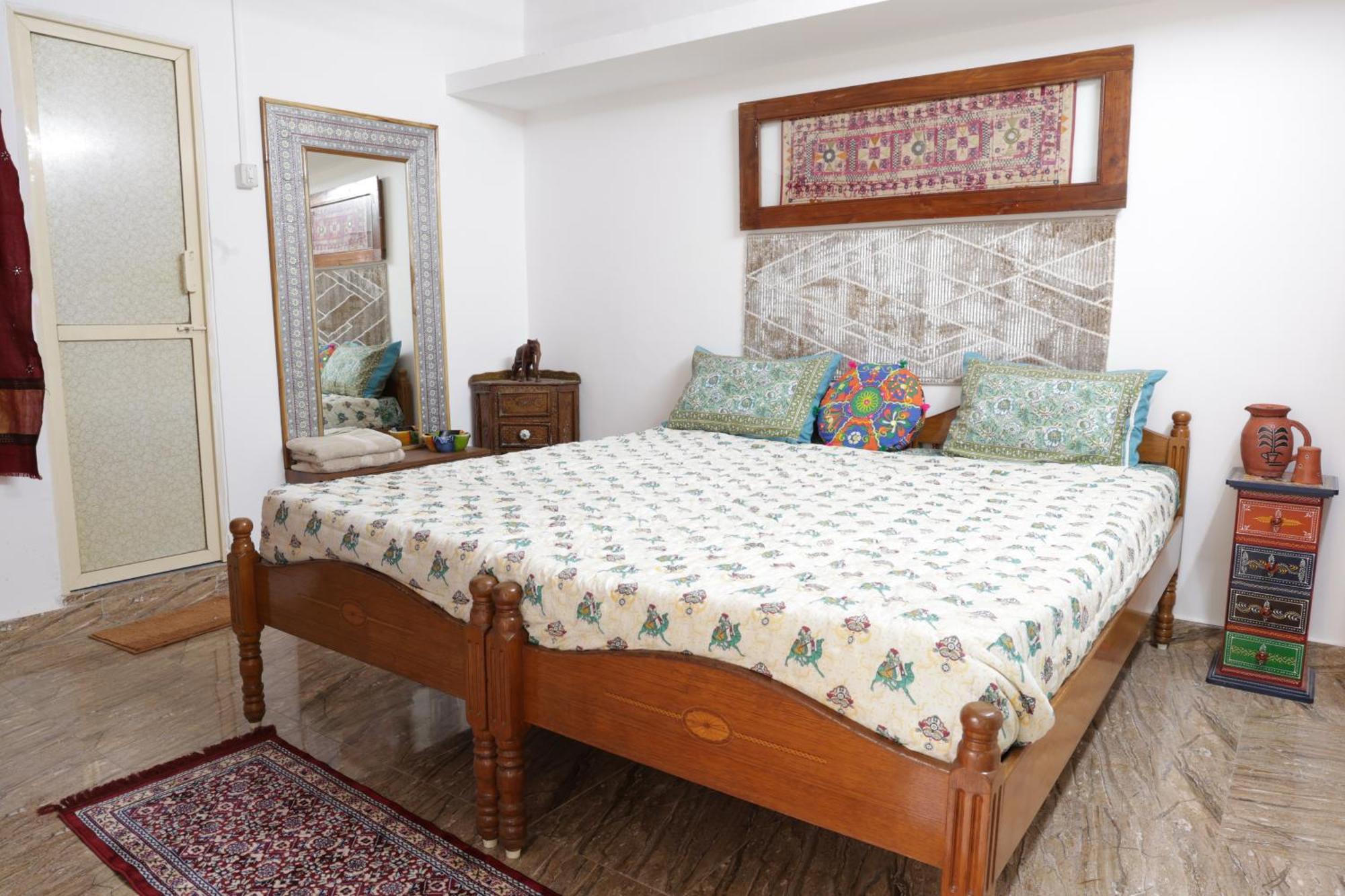Prag View Heritage Homestay Bhuj Luaran gambar