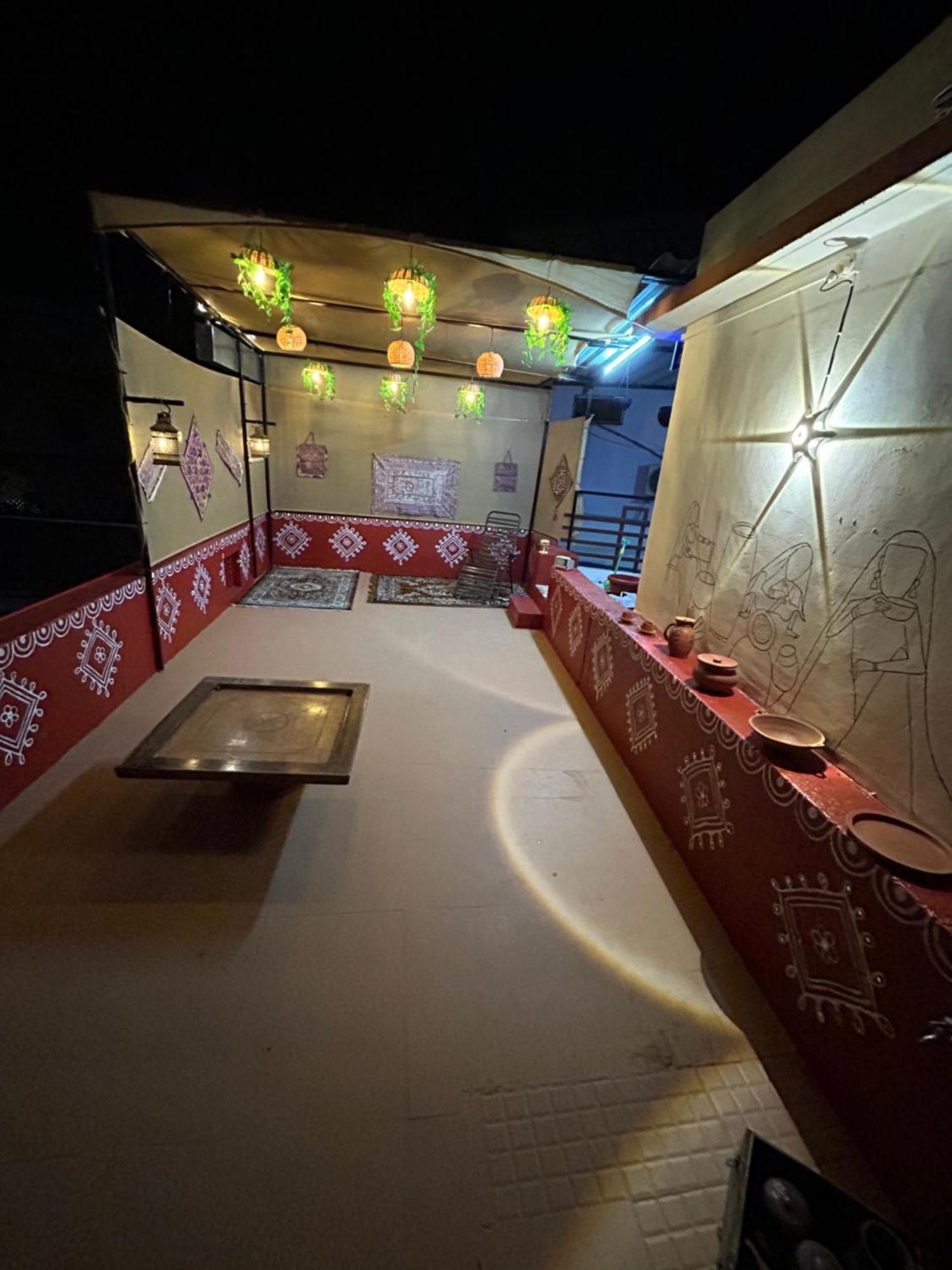 Prag View Heritage Homestay Bhuj Luaran gambar
