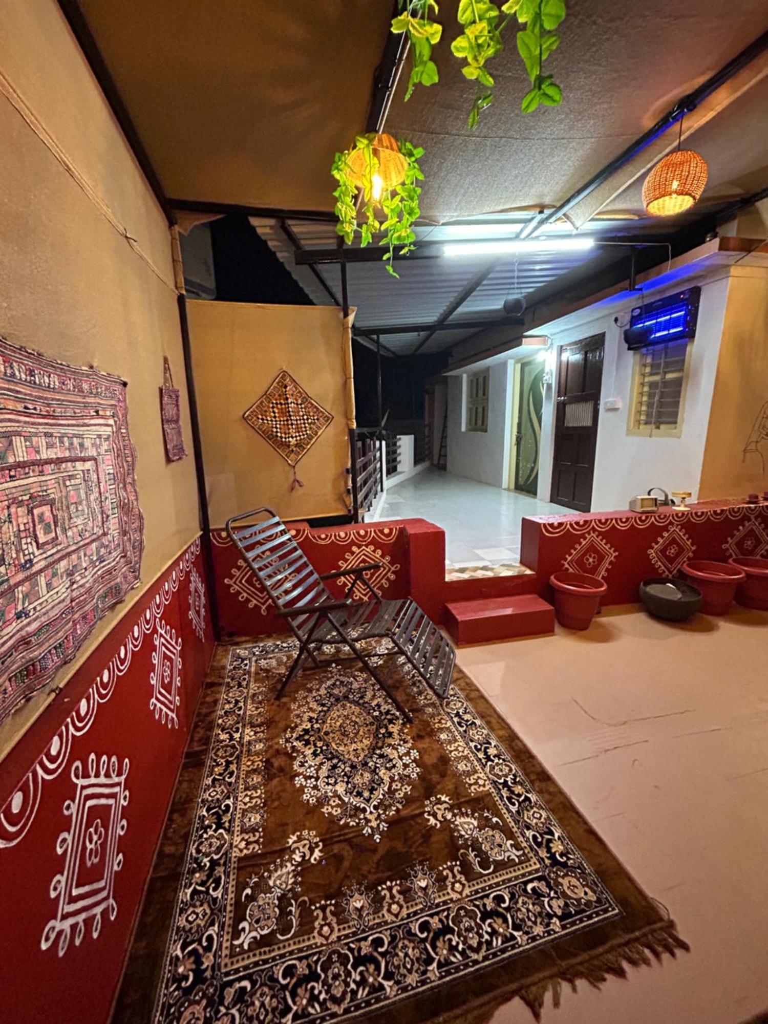 Prag View Heritage Homestay Bhuj Luaran gambar